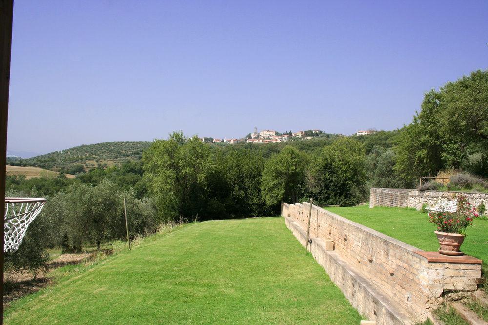 Villa Uccellaia By Posarellivillas Agello Εξωτερικό φωτογραφία