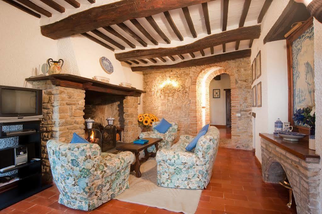 Villa Uccellaia By Posarellivillas Agello Εξωτερικό φωτογραφία