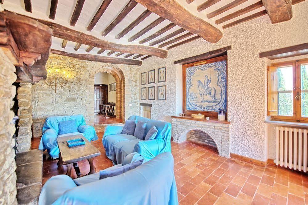 Villa Uccellaia By Posarellivillas Agello Εξωτερικό φωτογραφία